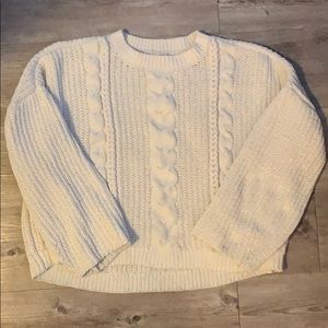 •3 for $10 Sale•Universal Thread Sweater